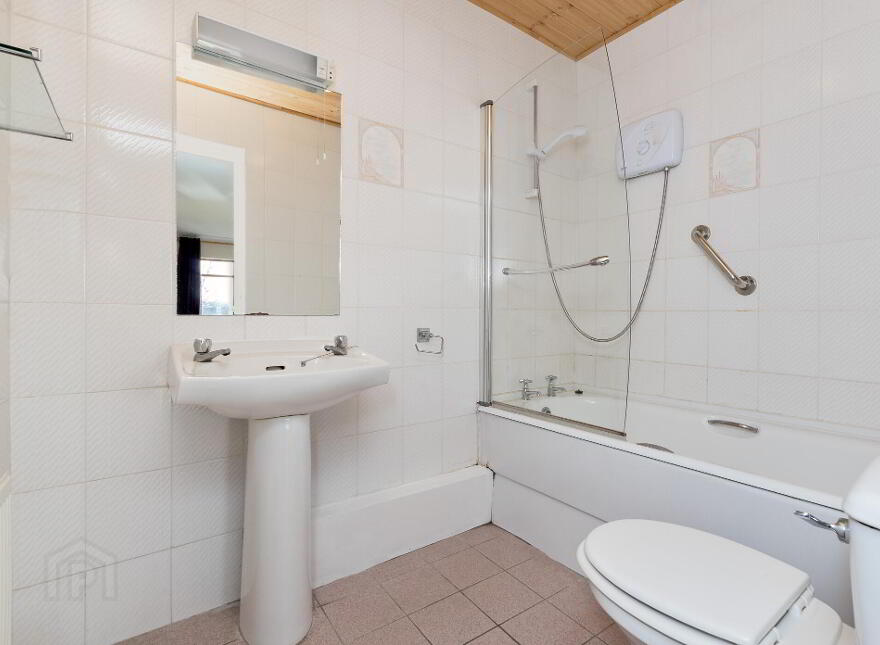 Ocean Wave Lodge, Top Road, Strandhill, Sligo
