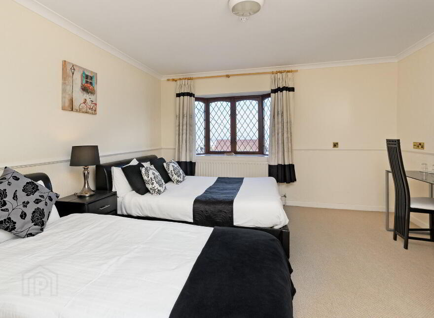 Ocean Wave Lodge, Top Road, Strandhill, Sligo