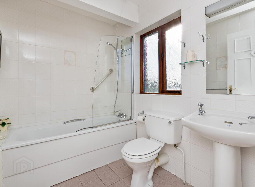 Ocean Wave Lodge, Top Road, Strandhill, Sligo