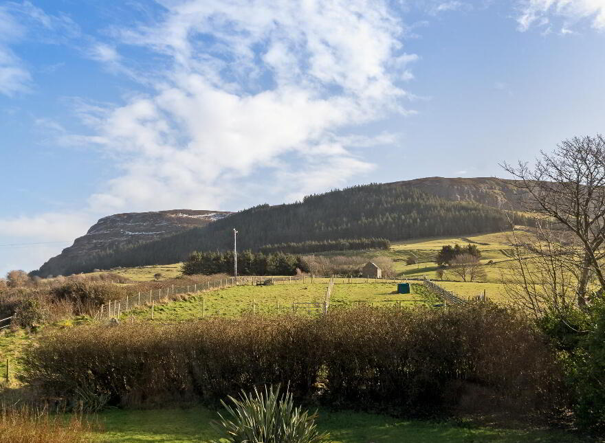Ocean Wave Lodge, Top Road, Strandhill, Sligo