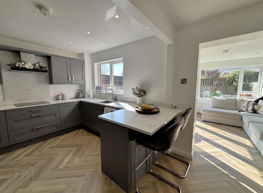 59 Wolfhill Avenue South, Belfast, BT14 8NU