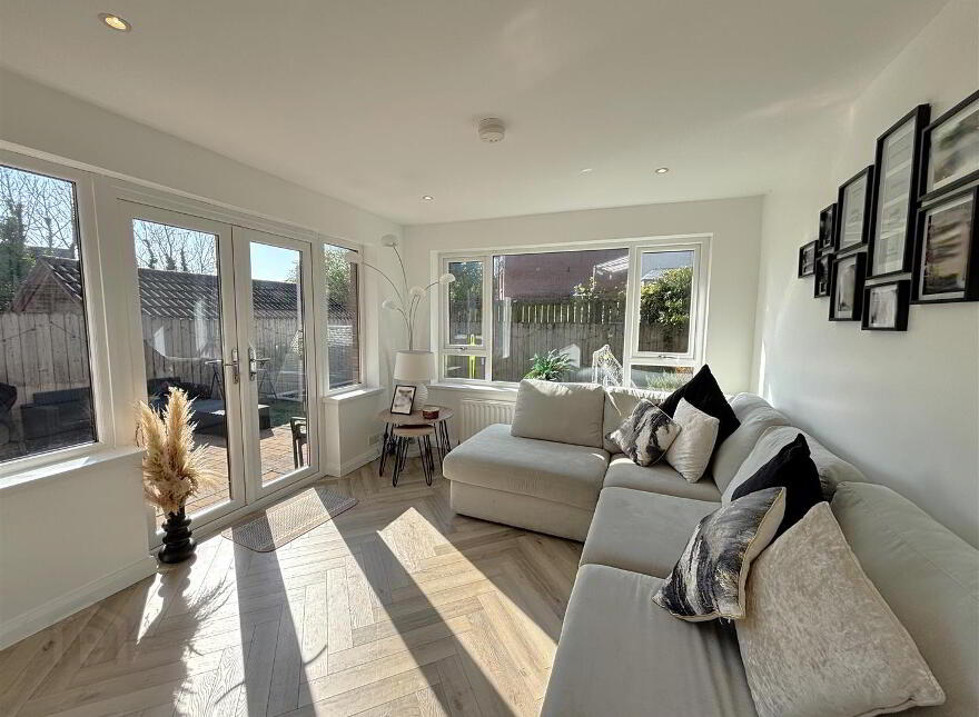 59 Wolfhill Avenue South, Belfast, BT14 8NU