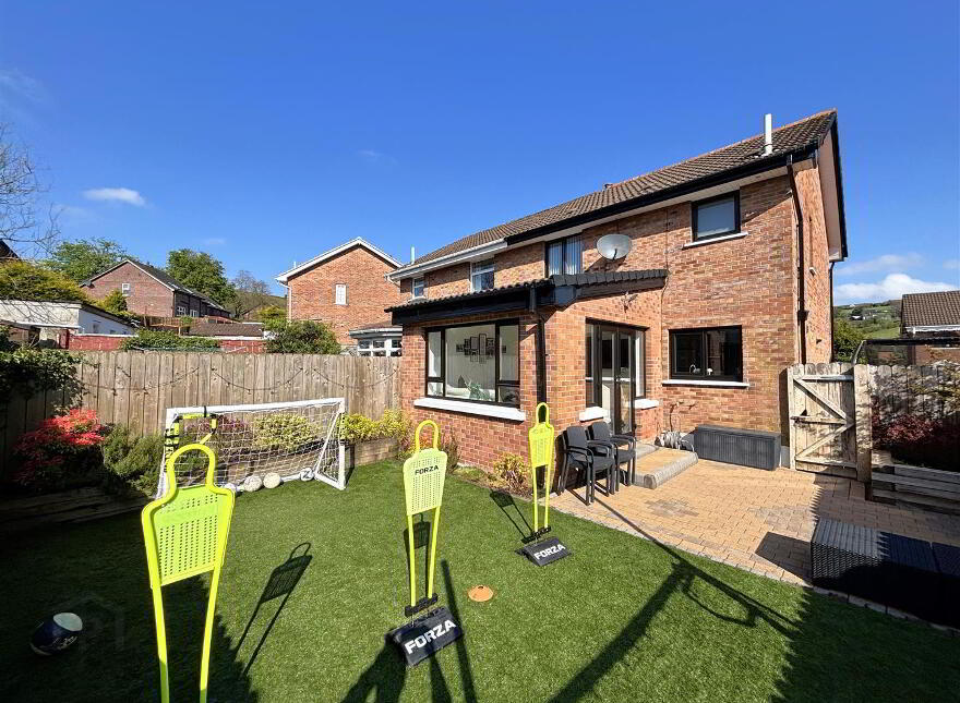 59 Wolfhill Avenue South, Belfast, BT14 8NU