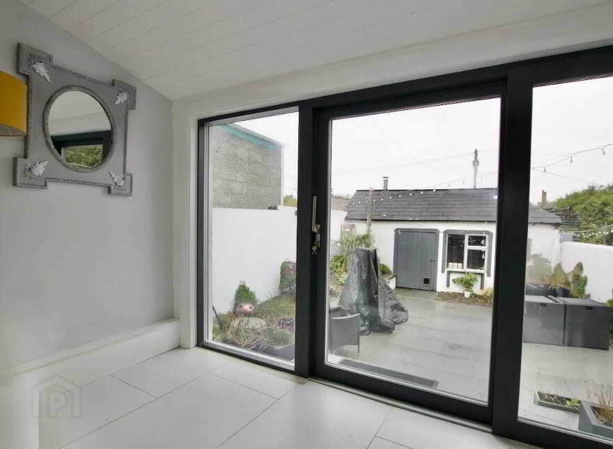 Glasson Village, Athlone, N37XY20