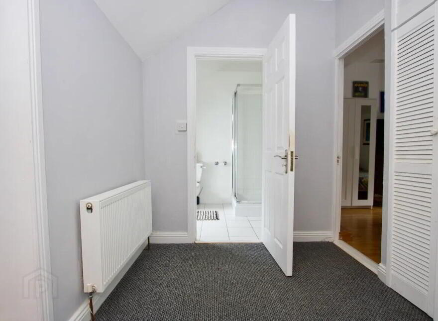 Glasson Village, Athlone, N37XY20