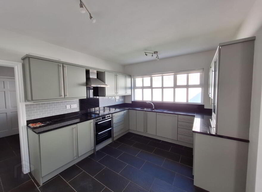 18 Ramoan Avenue, Ballycastle, BT54 6GA