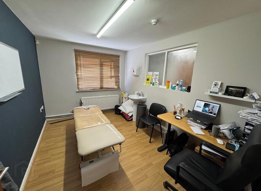 First Floor, 13b Antrim Street, Lisburn, BT28 1AU