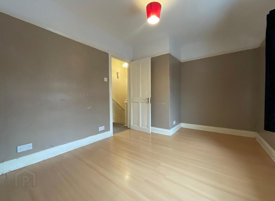 58 Glenbank Place, Belfast, BT14 8AN