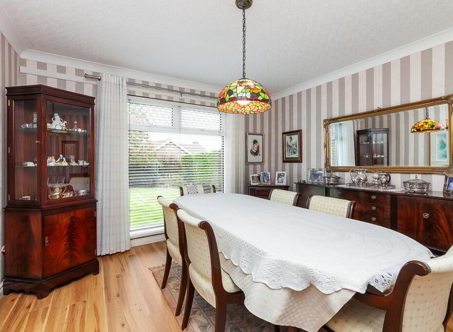 122 Trossachs Drive, Upper Malone Road, Belfast, BT10 0HU