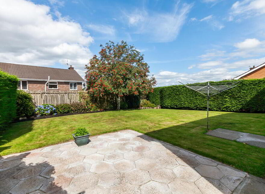 122 Trossachs Drive, Upper Malone Road, Belfast, BT10 0HU