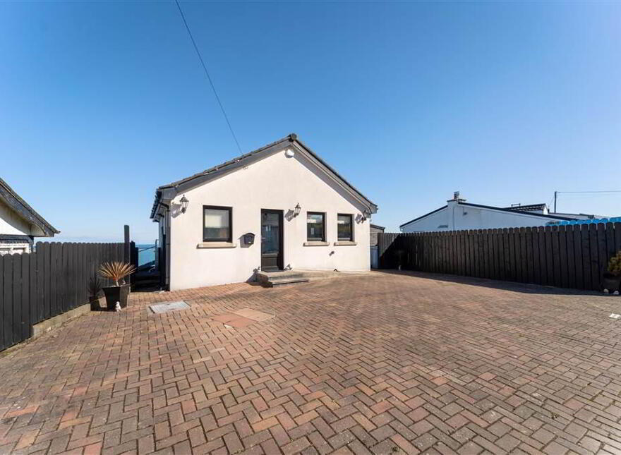 8b Andrews Shorefield, Groomsport, Bangor, BT19 6LJ