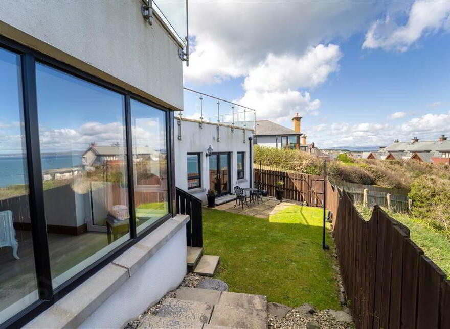 8b Andrews Shorefield, Groomsport, Bangor, BT19 6LJ