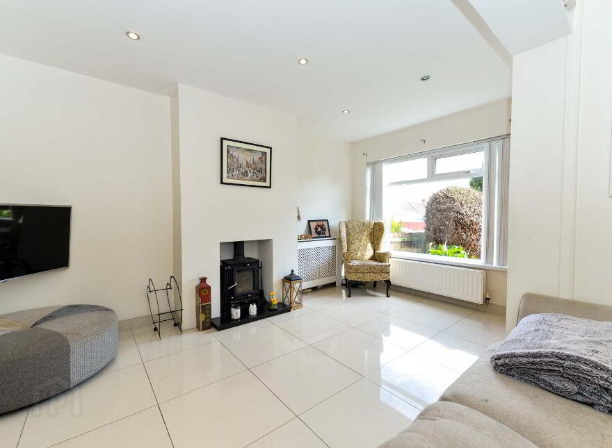 17 Ballyregan Drive, Dundonald, Belfast, BT16 1JN