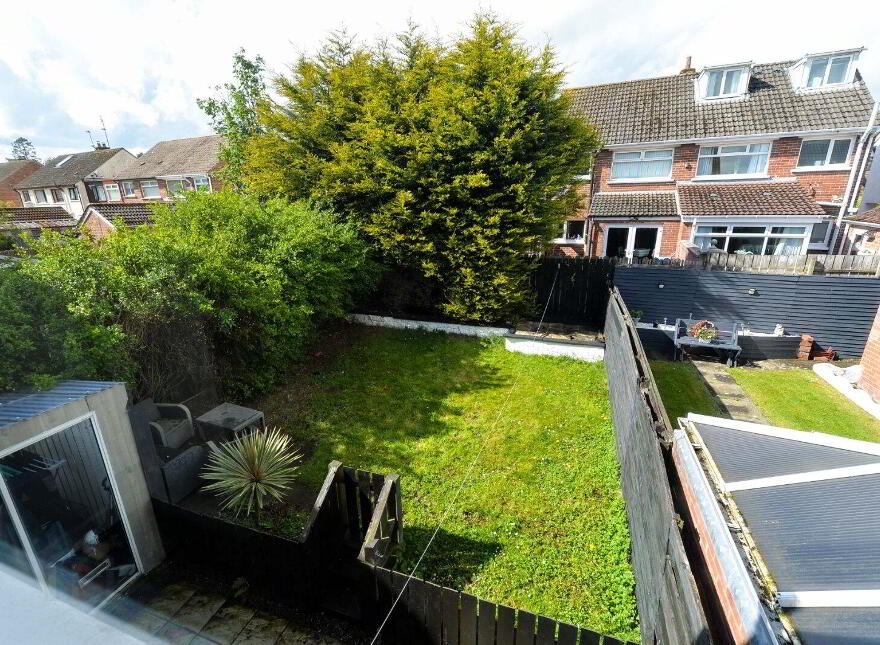 17 Ballyregan Drive, Dundonald, Belfast, BT16 1JN