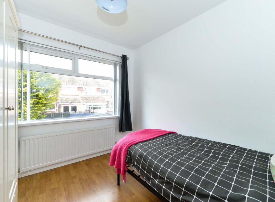 17 Ballyregan Drive, Dundonald, Belfast, BT16 1JN
