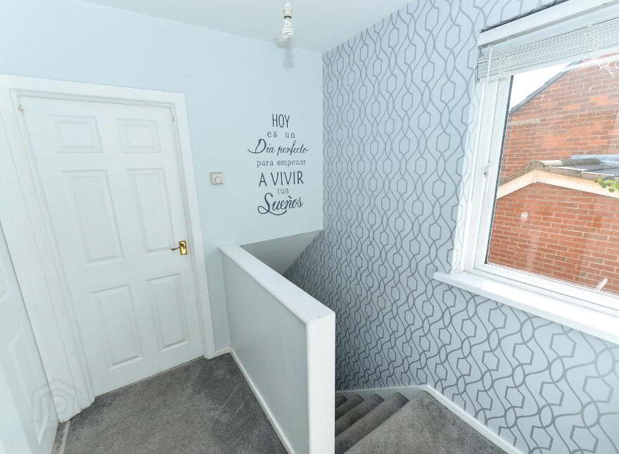 17 Ballyregan Drive, Dundonald, Belfast, BT16 1JN