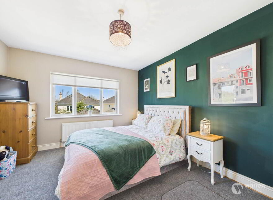 24 The Crescent, Castlecomer Road, Kilkenny Town, R95X4V8
