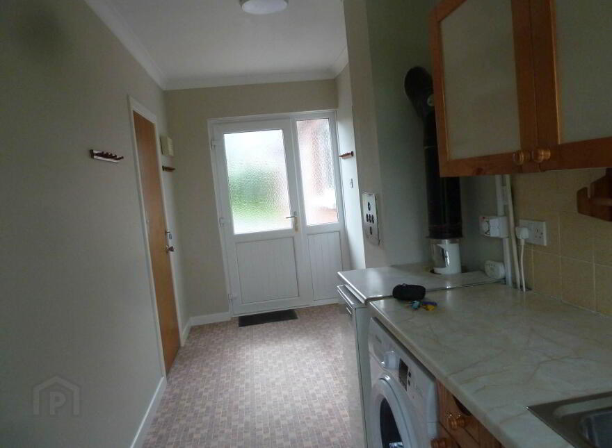 6 Lakeview Park, Enniskillen, BT74 6AR