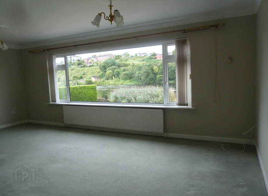 6 Lakeview Park, Enniskillen, BT74 6AR