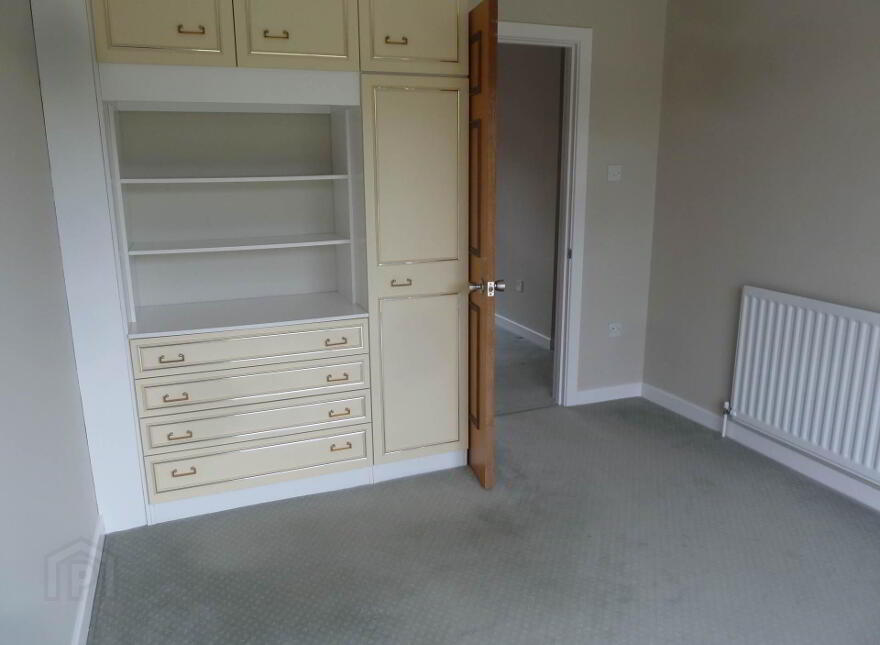 6 Lakeview Park, Enniskillen, BT74 6AR