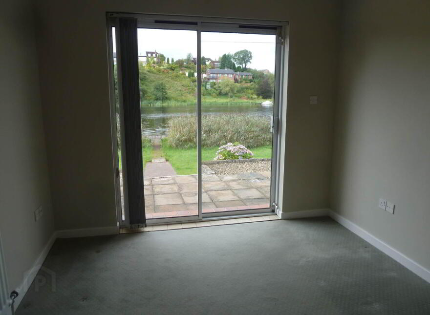 6 Lakeview Park, Enniskillen, BT74 6AR