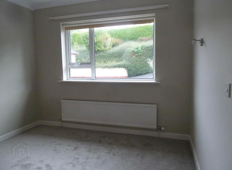 6 Lakeview Park, Enniskillen, BT74 6AR