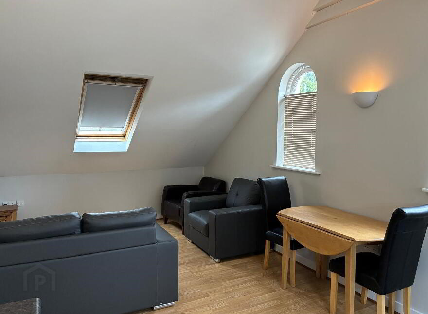 Apt 5 Malone Cottages, 207 Sandy Row, Belfast, BT12 5ED