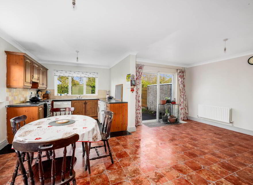 6 Woodville Place, Clonmellon, C15T6T1
