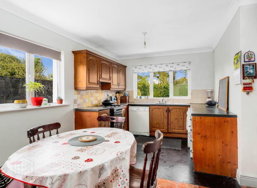 6 Woodville Place, Clonmellon, C15T6T1