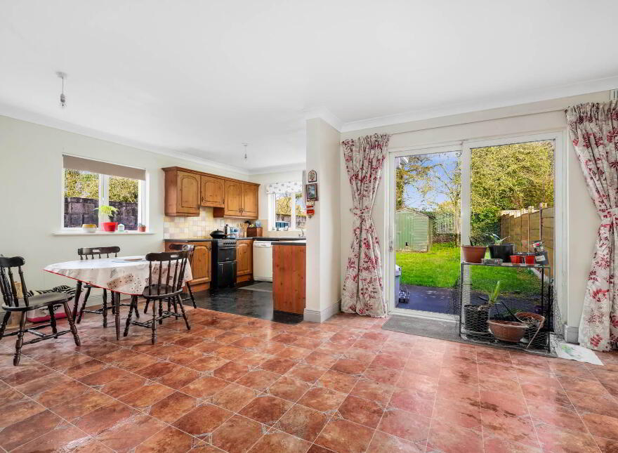6 Woodville Place, Clonmellon, C15T6T1