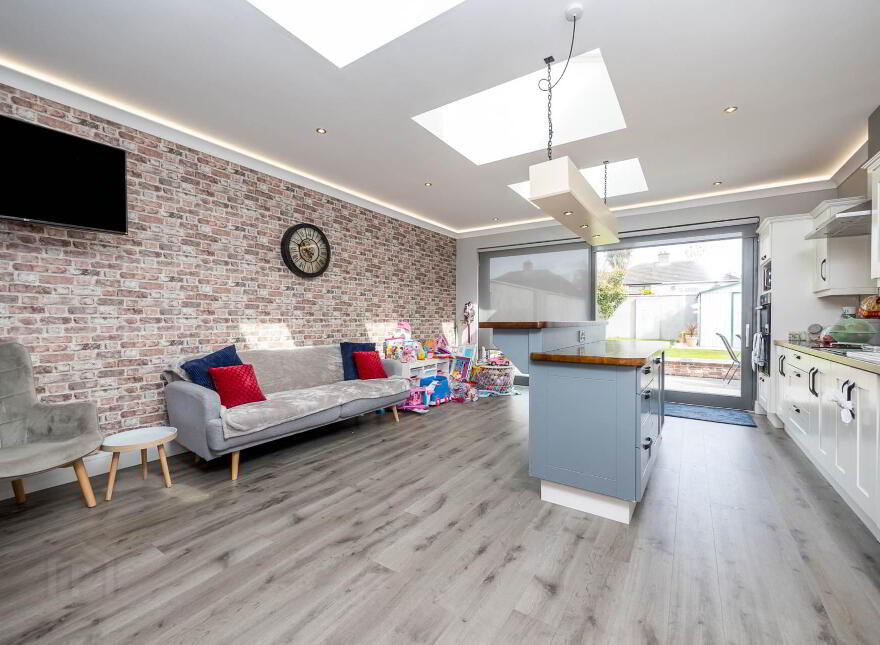 73 Shanard Road, Santry, Dublin, D09F6X4