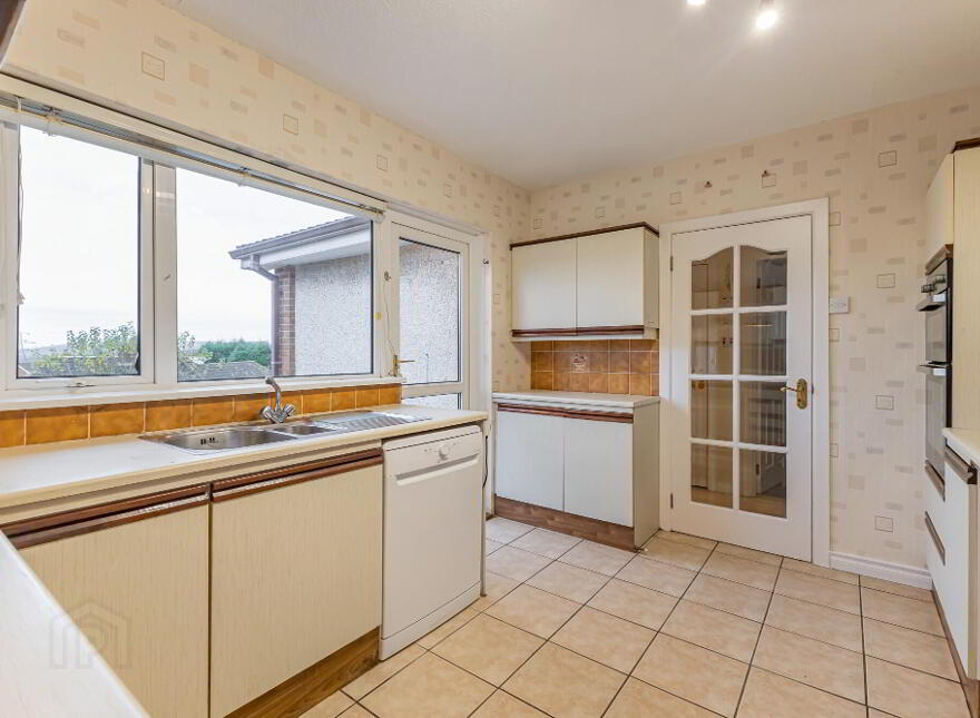 10 Crawford Park, Belfast, BT6 9RS