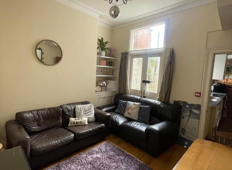 3 Wellington Park Avenue, Belfast, BT9 6DT
