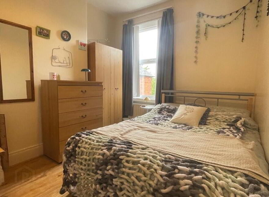 3 Wellington Park Avenue, Belfast, BT9 6DT