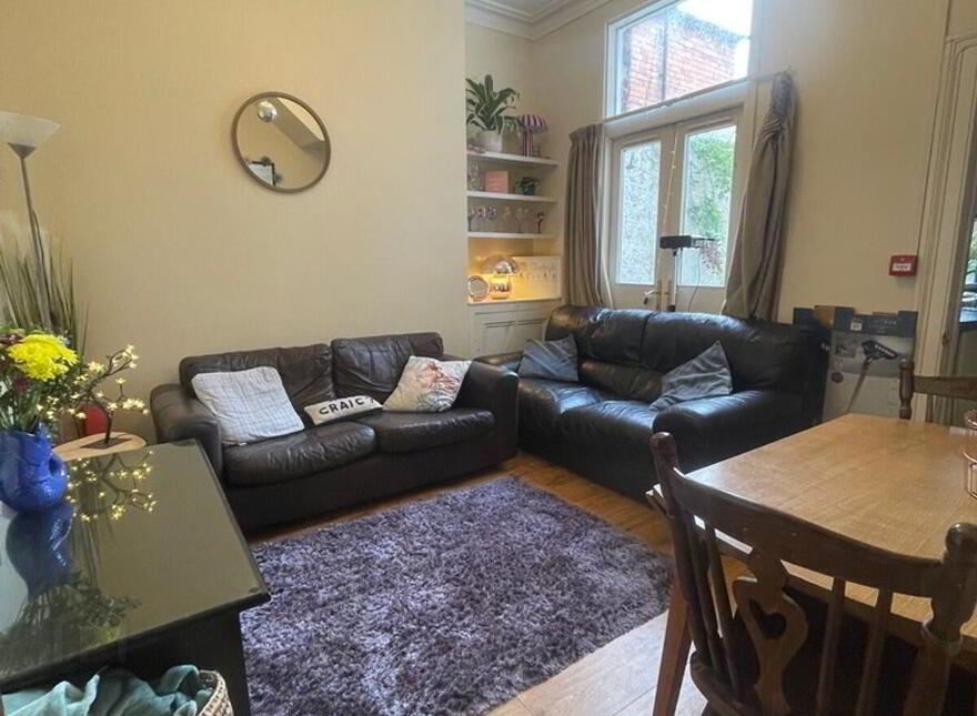 3 Wellington Park Avenue, Belfast, BT9 6DT