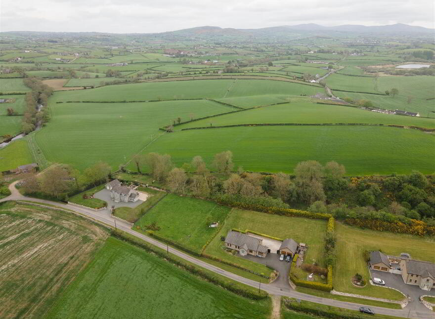 Between 7 & 9, Seafin Road, Ballyroney, Banbridge, BT32 5EP