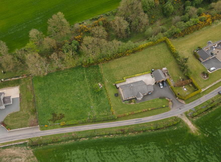 Between 7 & 9, Seafin Road, Ballyroney, Banbridge, BT32 5EP