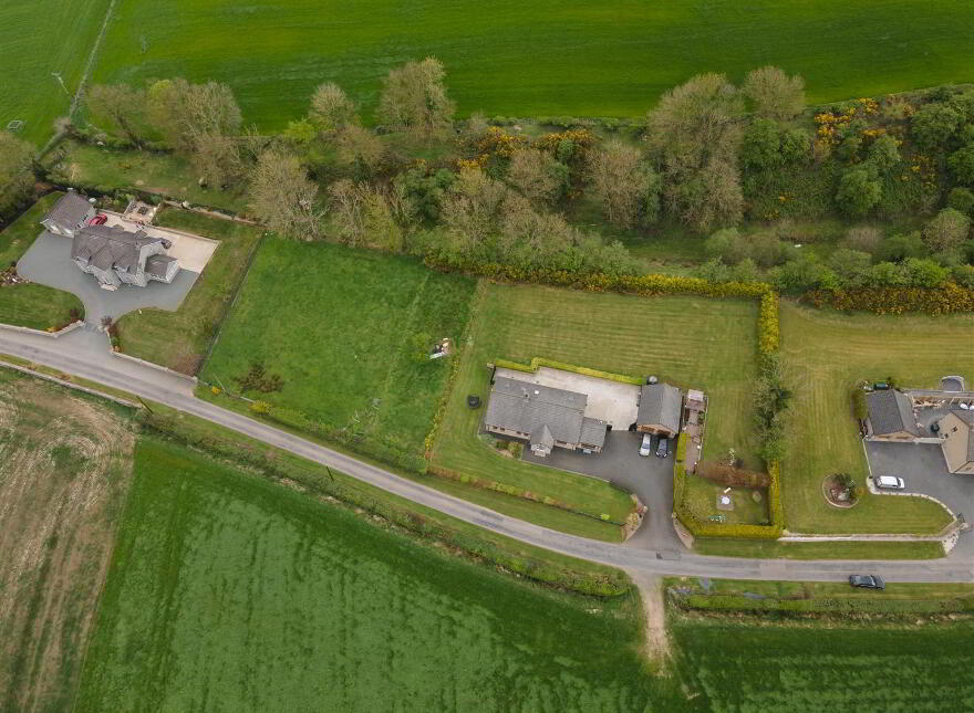 Between 7 & 9, Seafin Road, Ballyroney, Banbridge, BT32 5EP