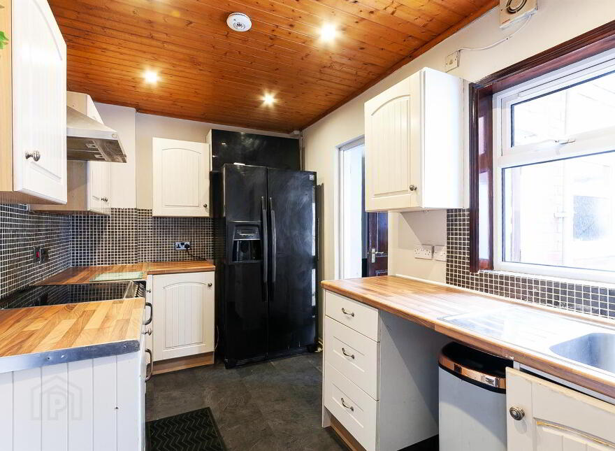 35 Parkgate Crescent, Belfast, BT4 1EU