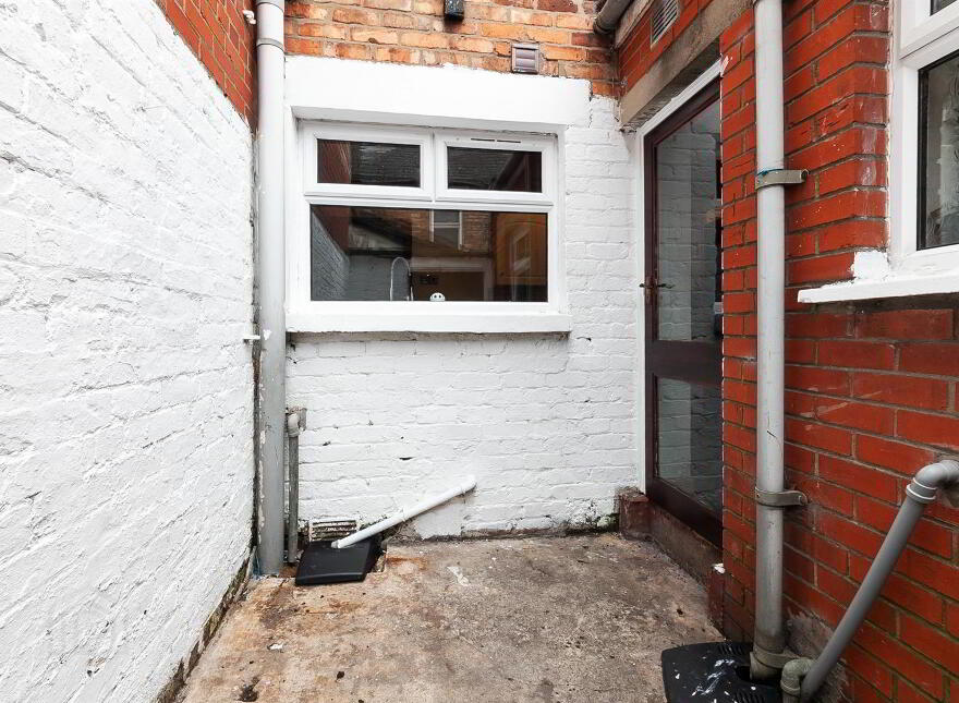 35 Parkgate Crescent, Belfast, BT4 1EU