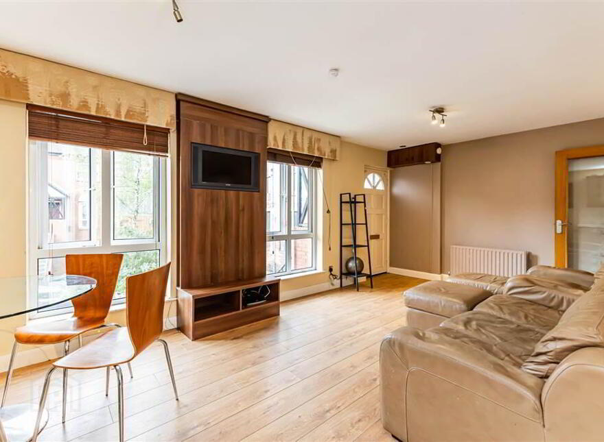15 Ashburne Place, Dublin Road, Belfast, BT7 1SE