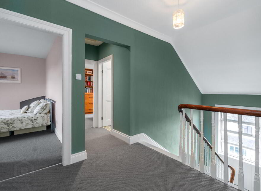 256 Ravenhill Road, Belfast, BT6 8GJ