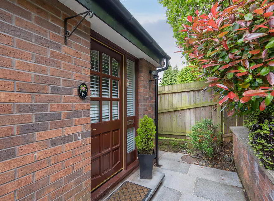 6 Knightsbridge Mews, Belfast, BT9 5EW