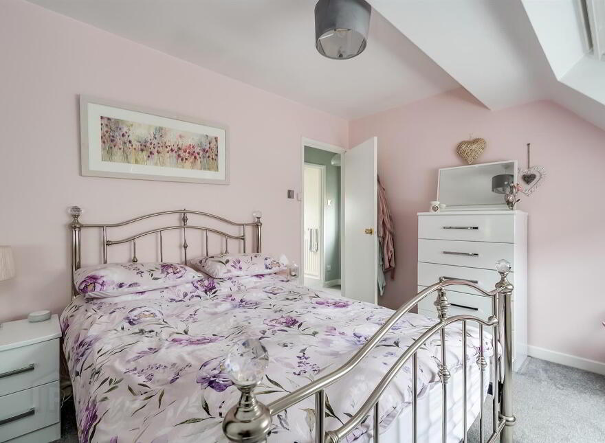 6 Knightsbridge Mews, Belfast, BT9 5EW