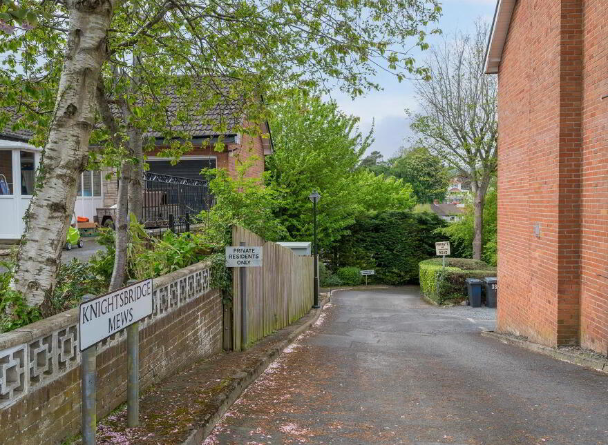 6 Knightsbridge Mews, Belfast, BT9 5EW