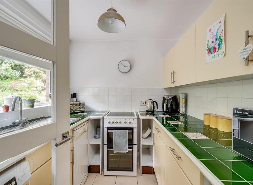 6 Knightsbridge Mews, Belfast, BT9 5EW