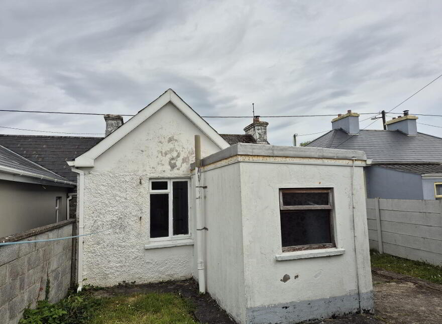 Well Street, Ballylongford
