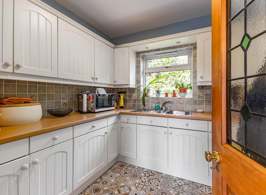 109 Saintfield Road, Lisburn, BT27 5PA