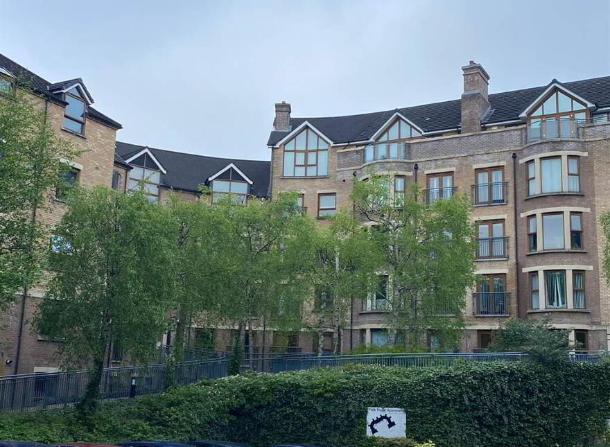 18 Park Royal, Belfast, BT9 7GY photo