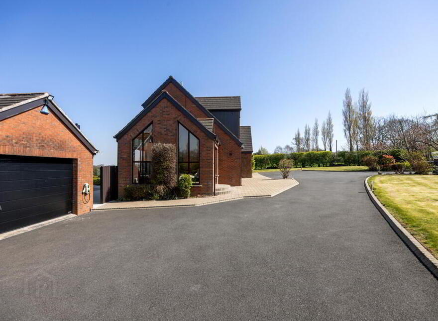 60 Ballyknock Road, Royal Hillsborough, BT26 6EF